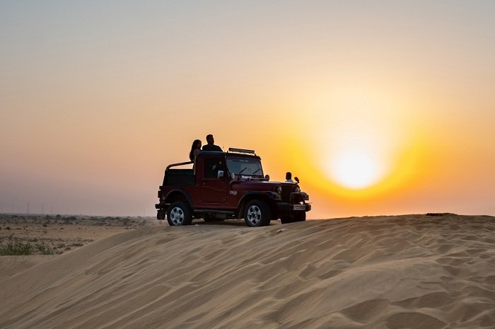 Jeep safari adventure in Jaisalmer desert