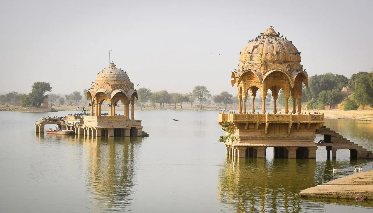 Complete Jaisalmer tour with desert camping