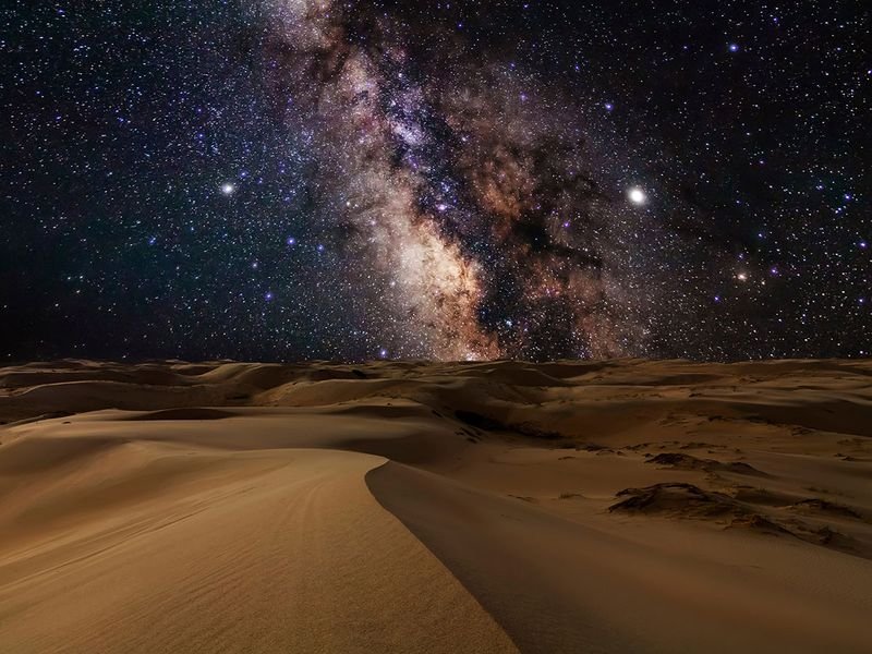 Stargazing under the night sky in Jaisalmer desert